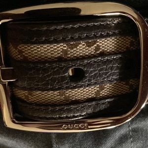 Getting new belt for new event this is a brown/tan Gucci belt